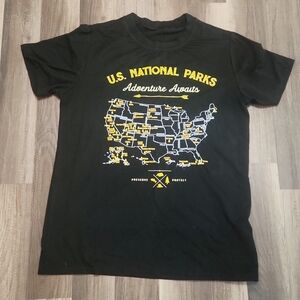 U.S National Parks Adventure Awaits  T Shirt Size Small Black Unisex  NWT Gift